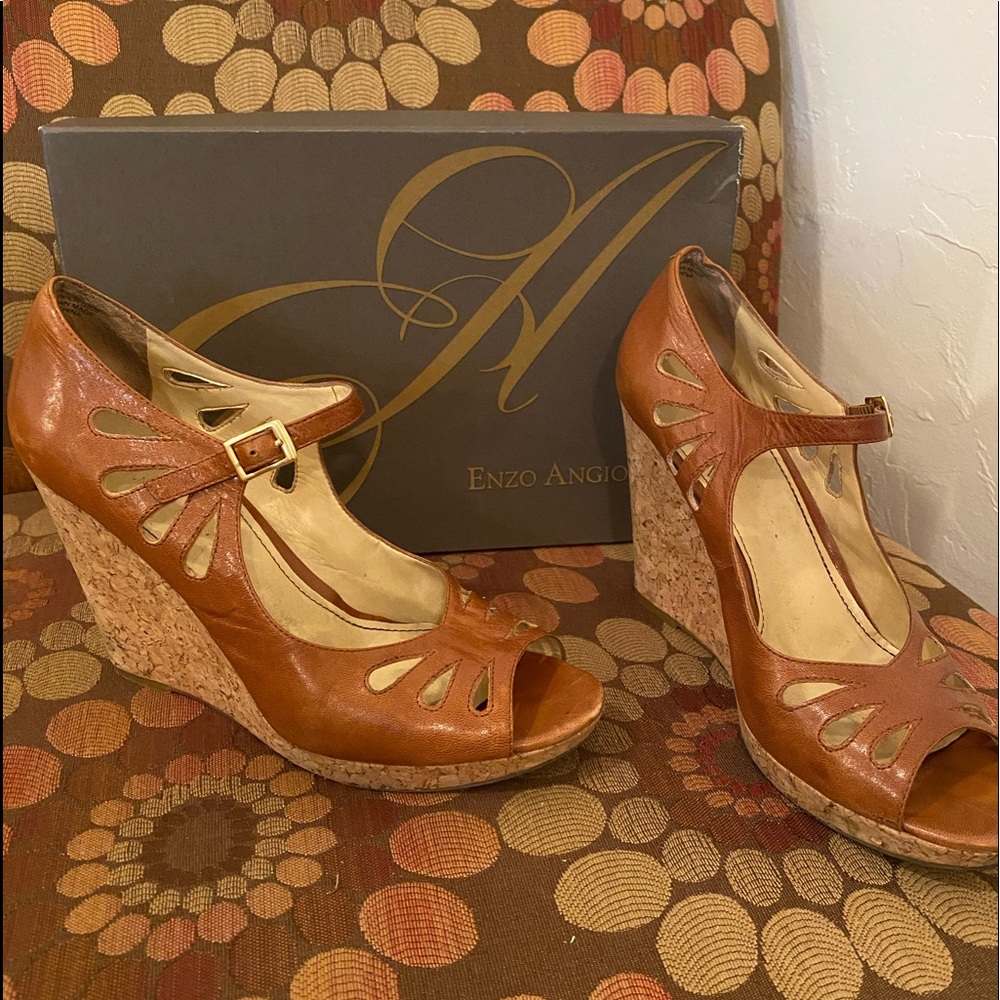 Enzo Angiolini 1/2” platform 4.5”wedge sandals.